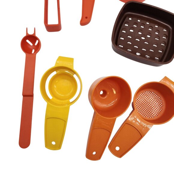 Vintage Tupperware assorted kitchen utensils tools gadgets 10 items - Picture 3 of 4